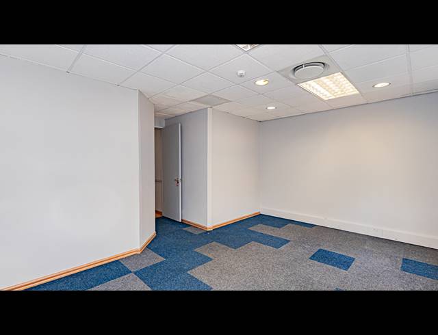 258M² OFFICE TO LET IN FERNDALE